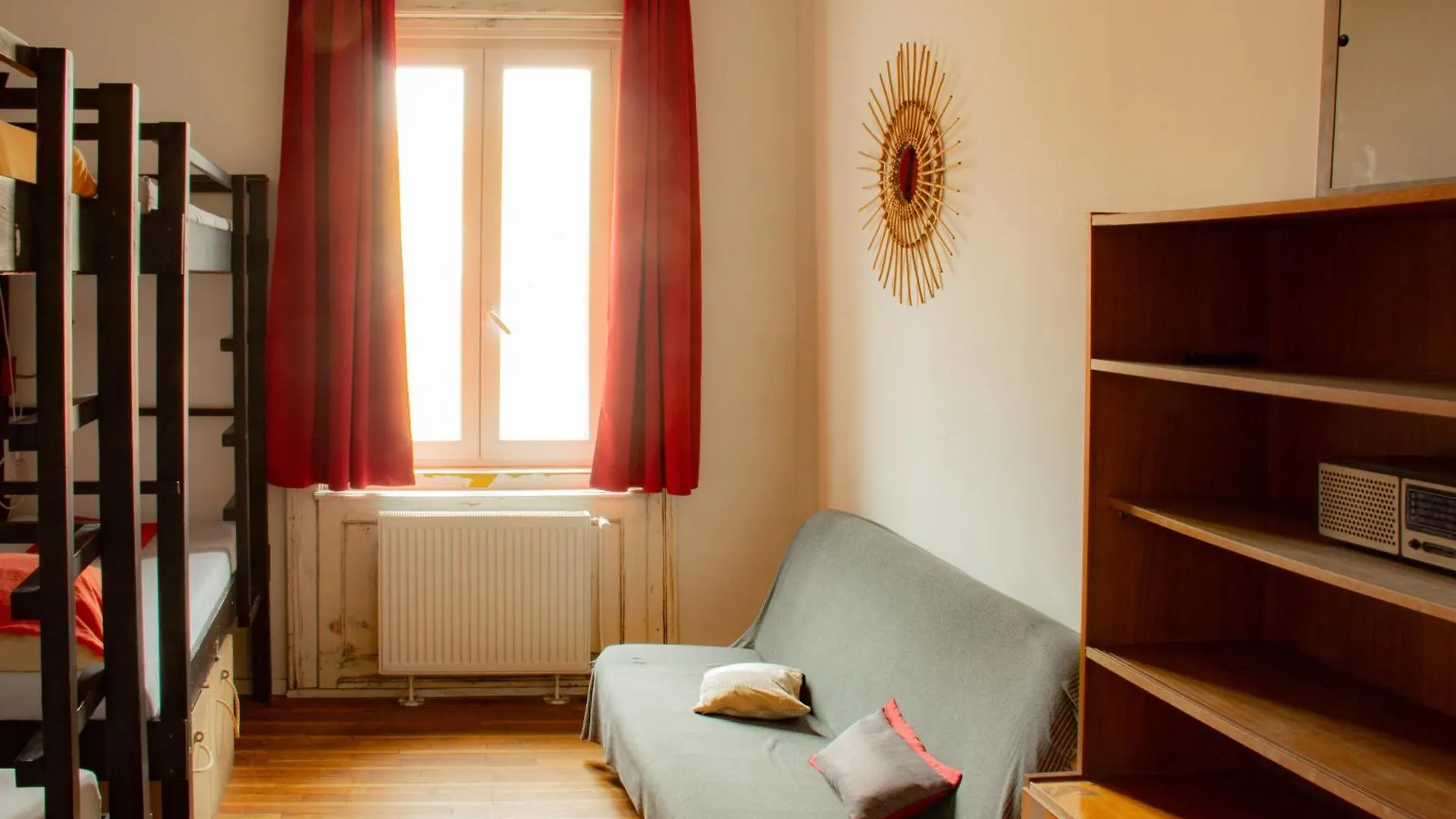 Das Nest Budapeşte
