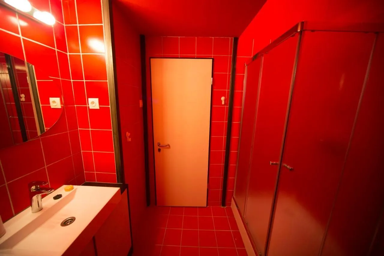 Das Nest Budapest 0*,